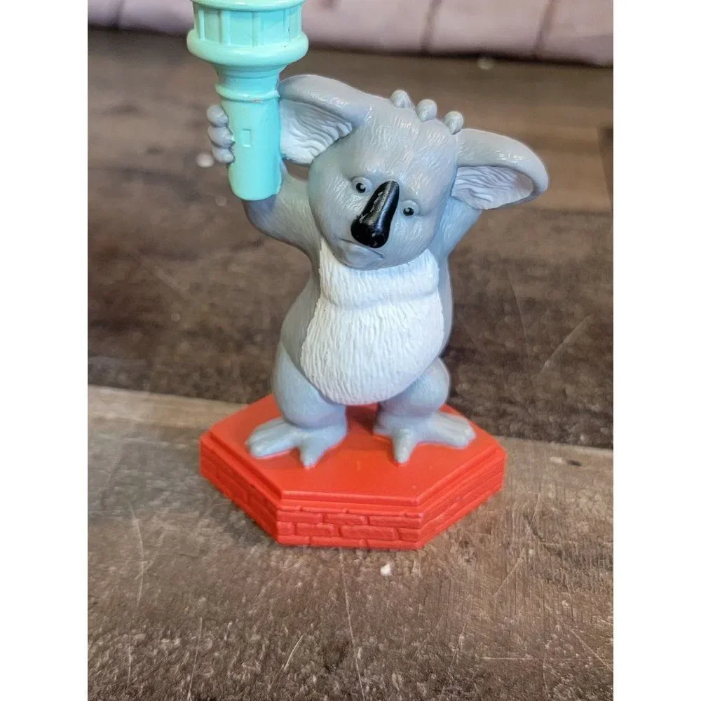 McDonald's wild‎ Nigel koala bear statue 2006 Disney toy figure